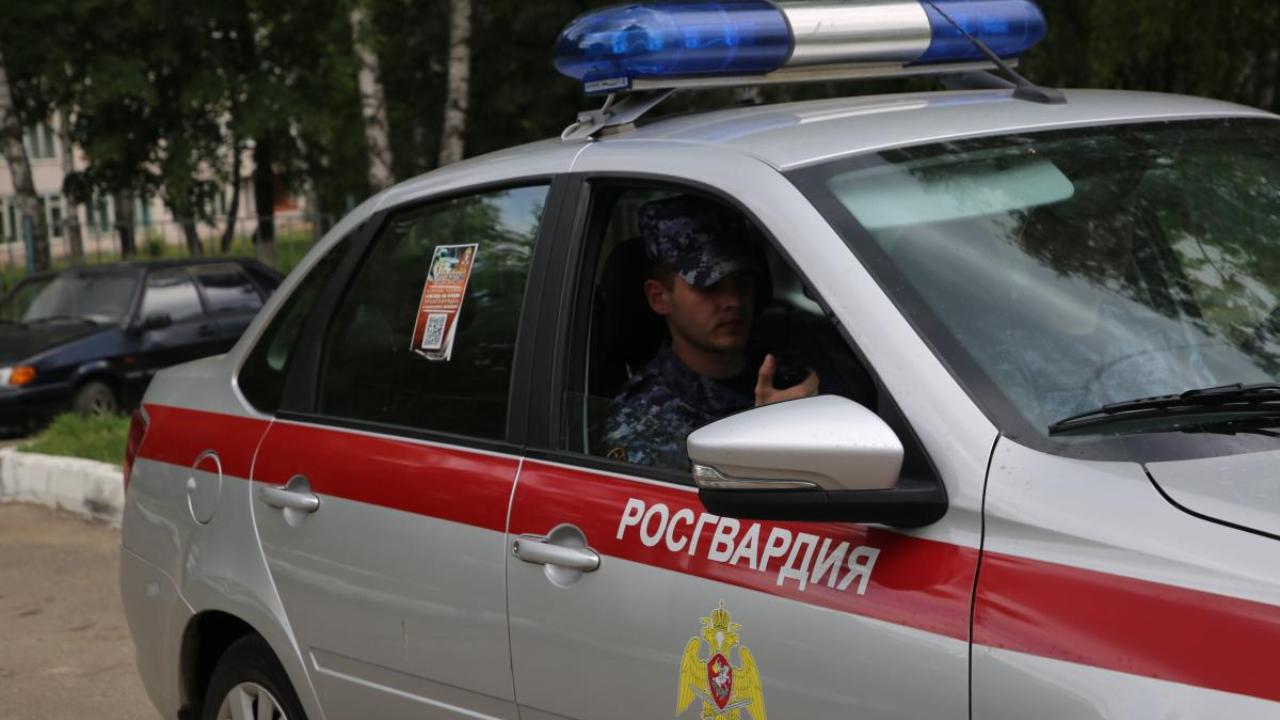 Пьяный житель Саранска устроил скандал в баре и попал в полицию