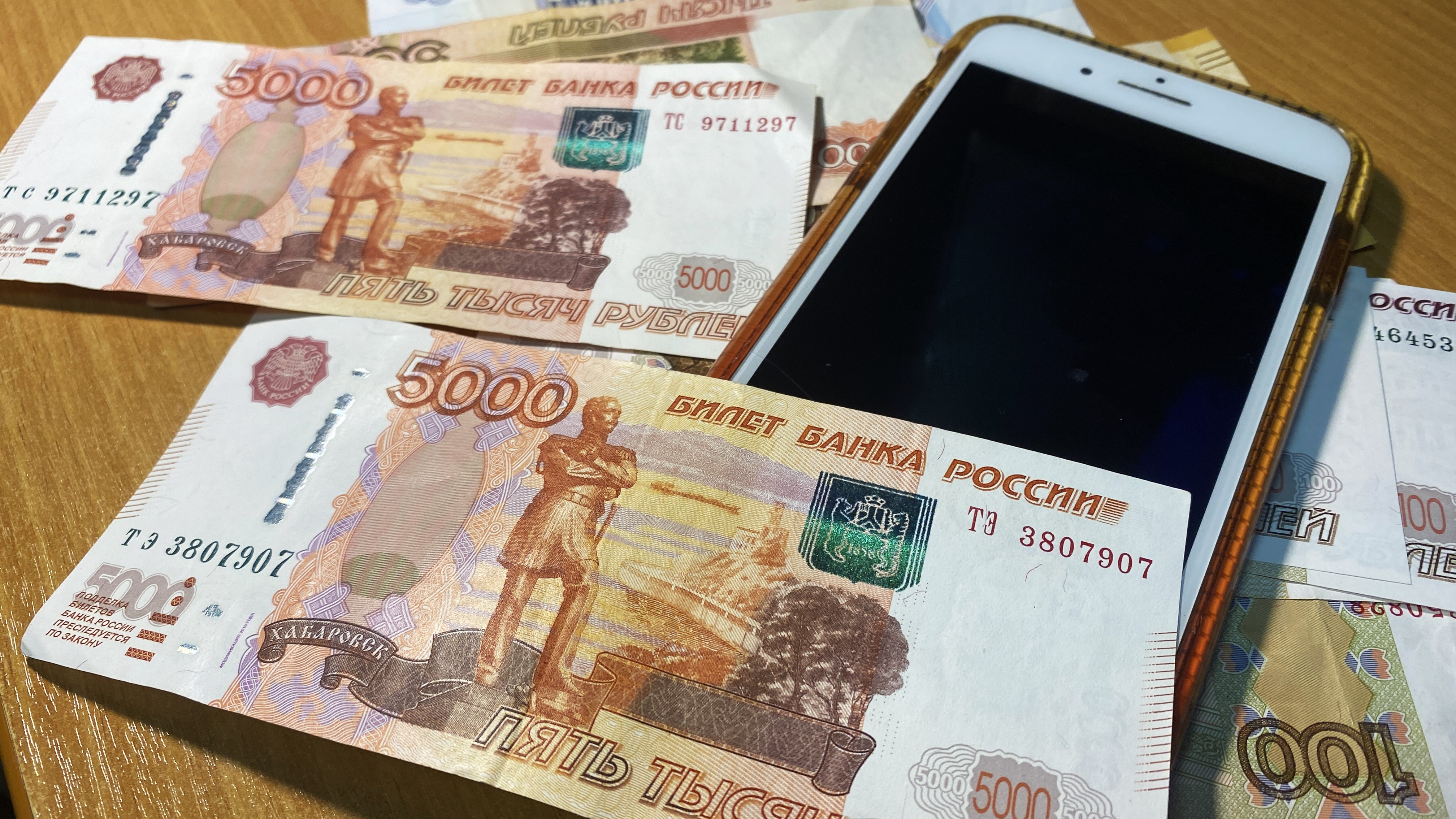 Жители Мордовии отдали аферистам почти 42 миллиона рублей