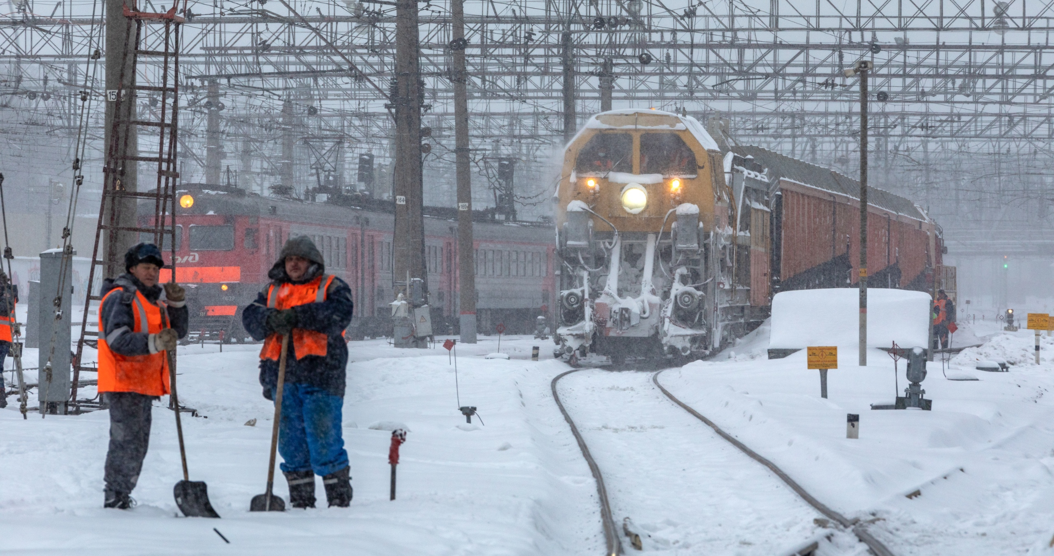 Стена в 16 тысяч км: железнодорожники подсчитали количество убранного снега 