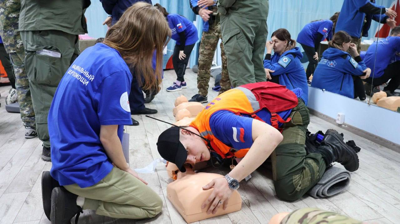 Во Всероссийском слёте волонтёров принимают участие добровольцы из Мордовии Во Всероссийском слёте волонтёров принимают участие добровольцы из Мордовии