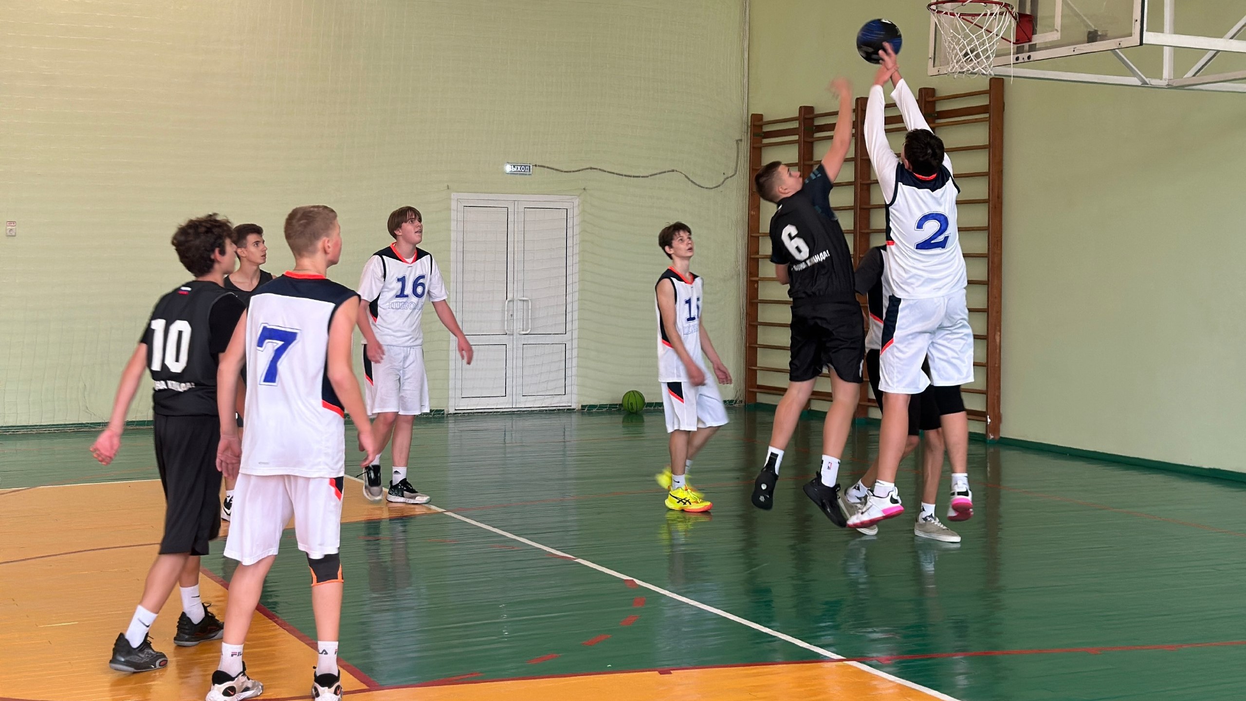 Школьники Саранска выявляли лучших в баскетболе