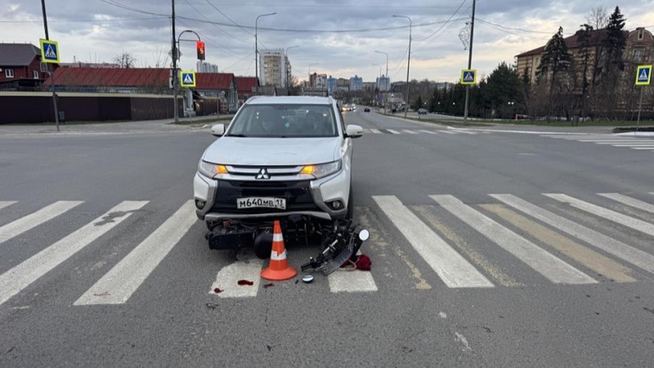 В Саранске велосипедист выехал на красный под иномарку