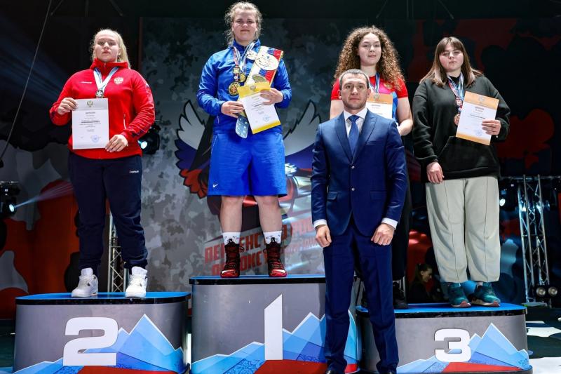 Мария Кучманова - победительница первенства России по боксу 