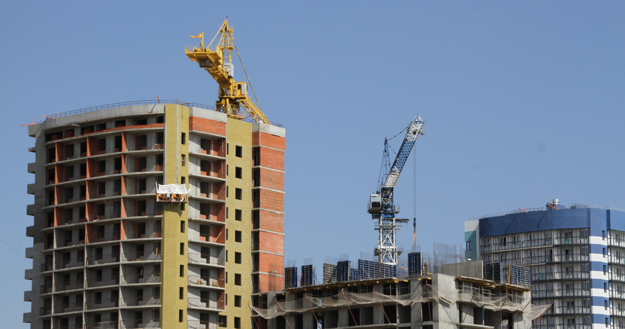 Застройщиков в России снова начнут штрафовать за срыв сроков 