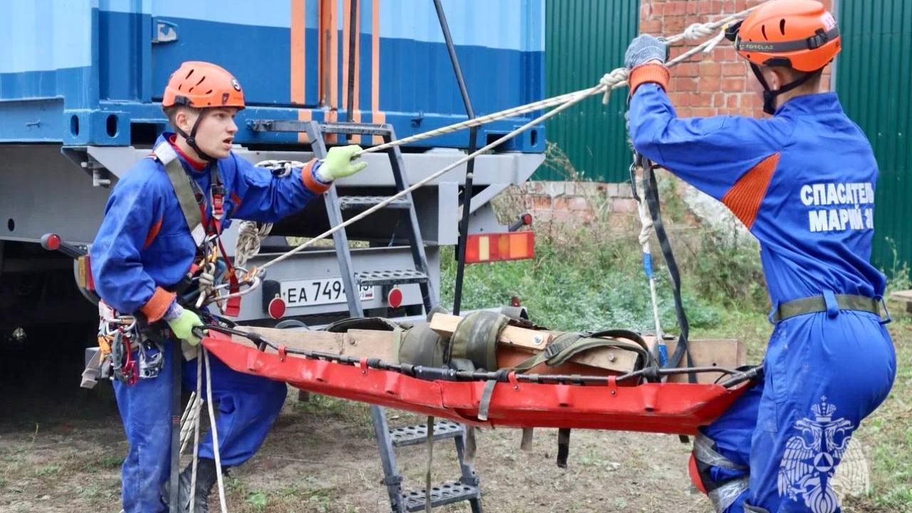 Аварийно-спасательные команды Поволжья соревнуются в Мордовии
