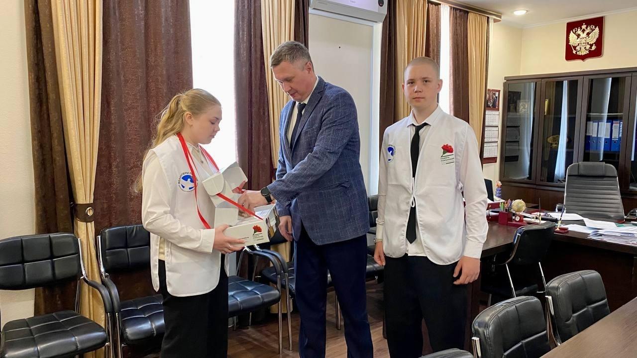 Торбеевцы поддерживают акцию «Красная гвоздика» Торбеевцы поддерживают акцию «Красная гвоздика»