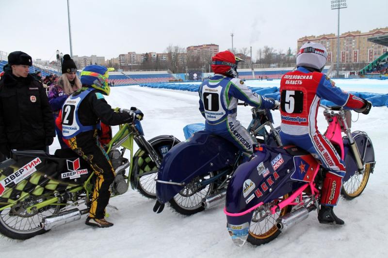 Победитель I этапа командного чемпионата России по мотогонкам на льду в Саранске – «Мега-Лада» из Тольятти 