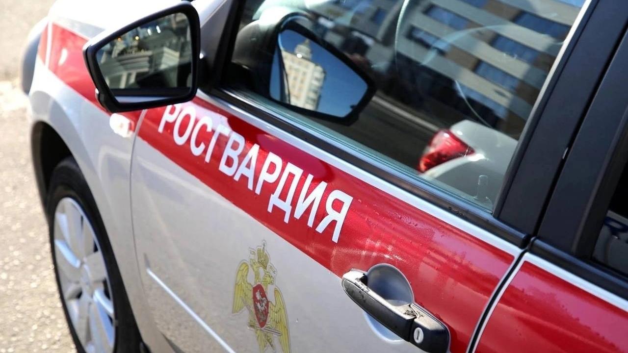 Житель Саранска хотел вынести из магазина дорогой алкоголь