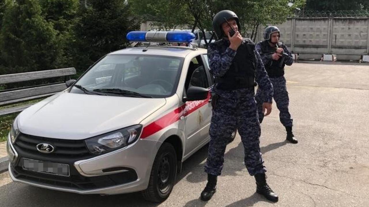 В Саранске пьяный посетитель угрожал сотрудникам кафе