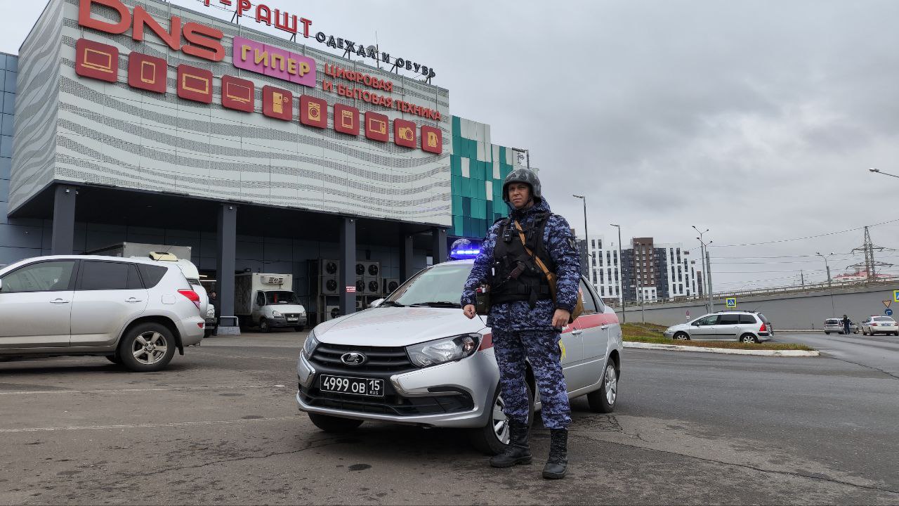 В Саранске прошли антитеррористические учения В Саранске прошли антитеррористические учения