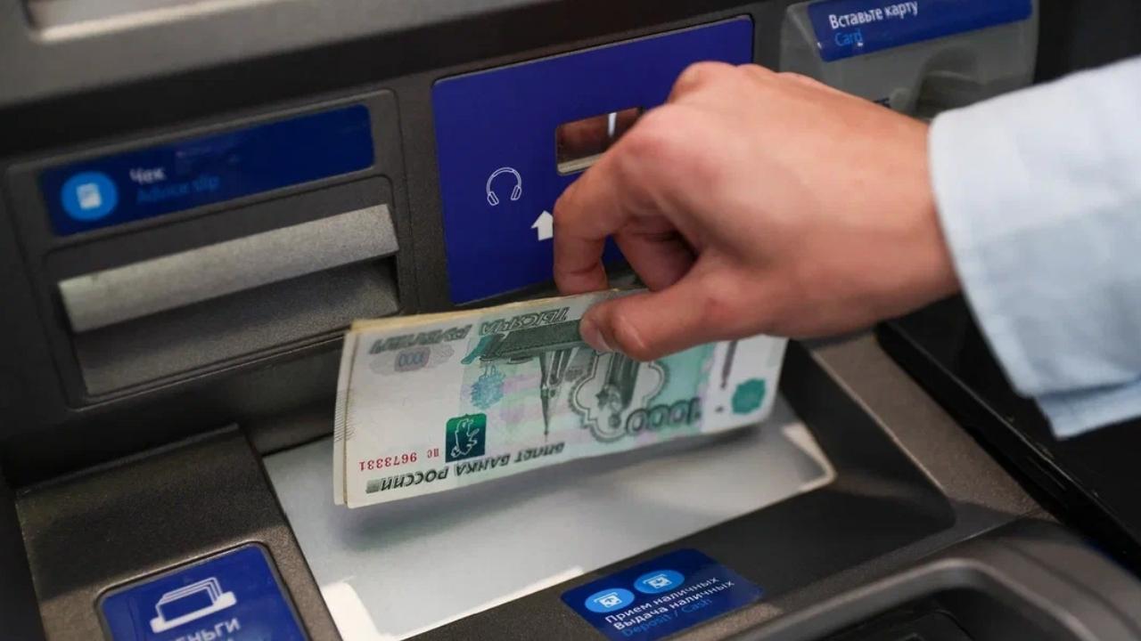 Объём выдачи потребительских кредитов в марте вырос на четверть