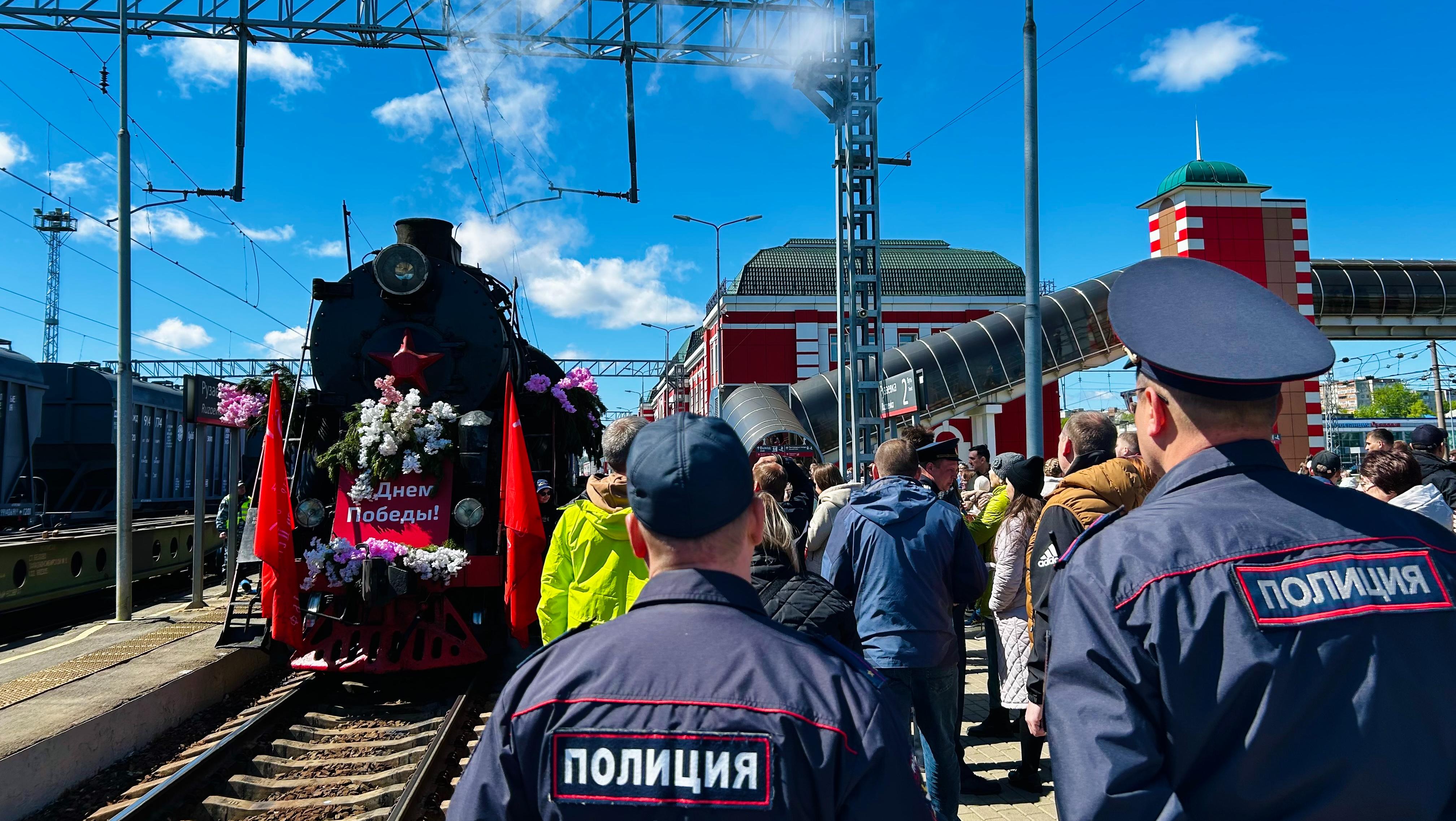 Больше 5 000 человек встретили «Паровоз Победы» в Мордовии Больше 5 000 человек встретили «Паровоз Победы» в Мордовии