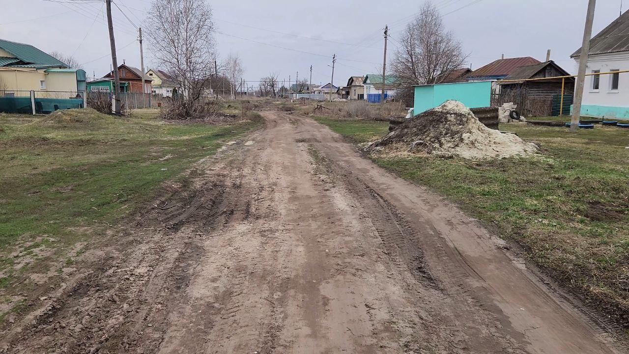 Жители Ковылкинского района обратились к Президенту России с просьбой сделать им дорогу Жители Ковылкинского района обратились к Президенту России с просьбой сделать им дорогу