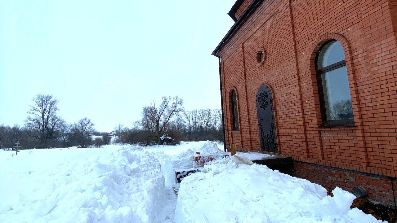 В Мордовии в храме в честь Казанской иконы Божией Матери установили лестницу на колокольню