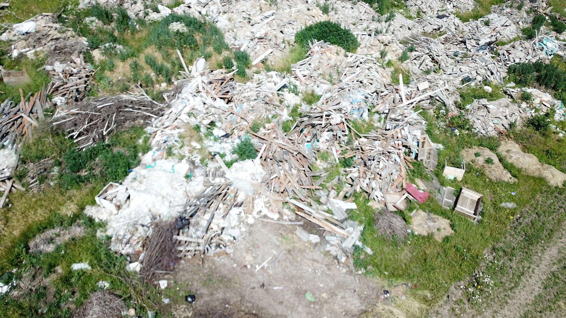 В Мордовии подрядчик по ремонту школы заплатил 6,5 миллионов рублей за незаконную свалку строительного мусора