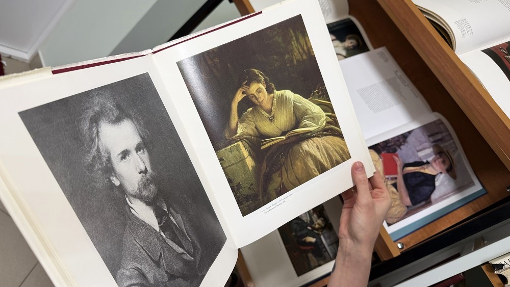В Саранске открылась выставка «Книга и библиотека в зеркале искусства»