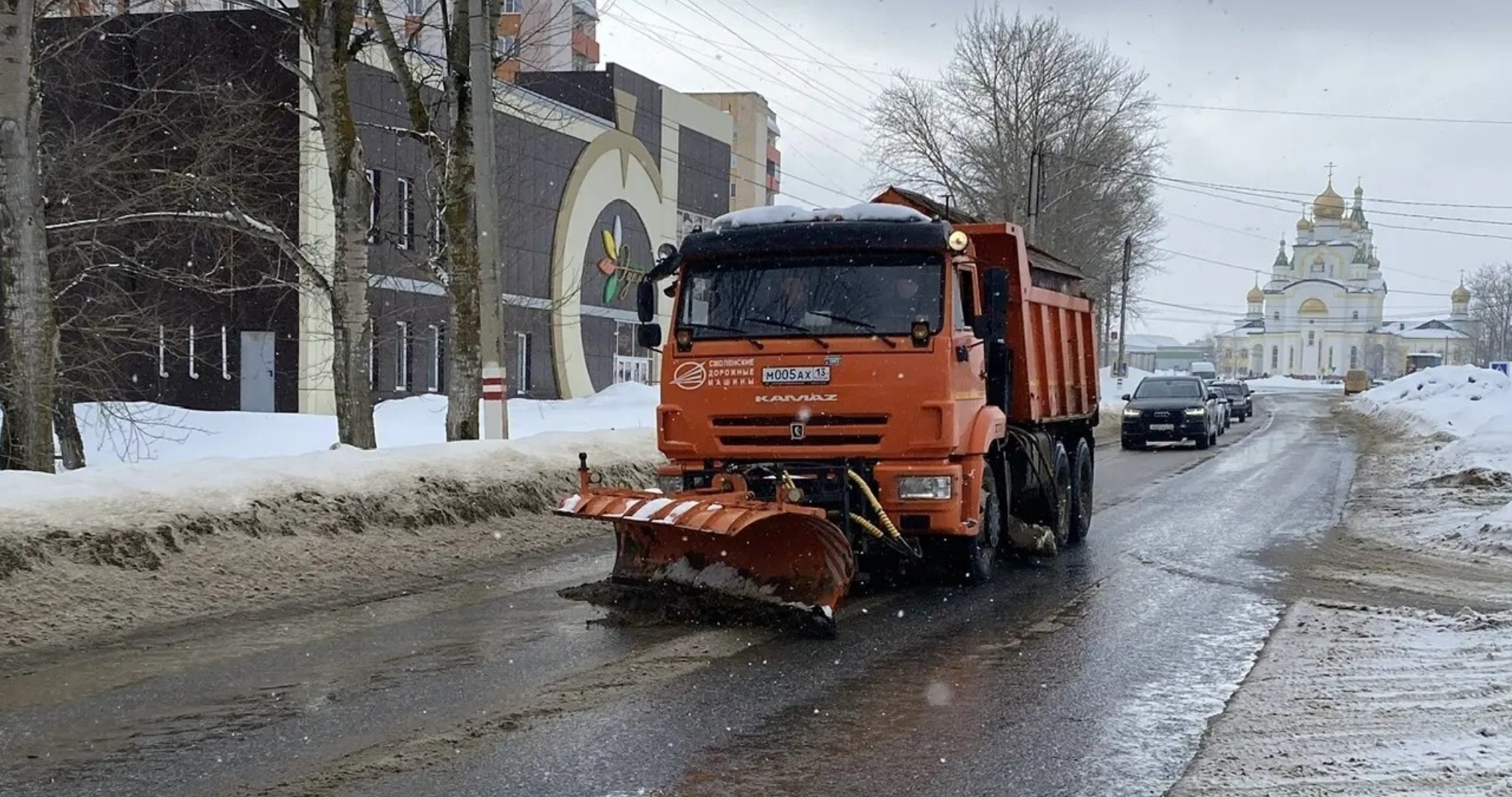 Уборка снега в Мордовии: рузаевцам напомнили телефоны управляющих компаний 