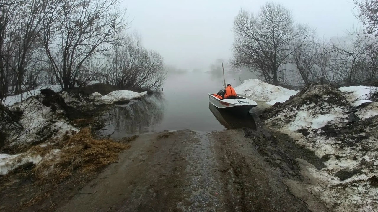 Для жителей Русского Маскина озвучили график работы лодочной переправы