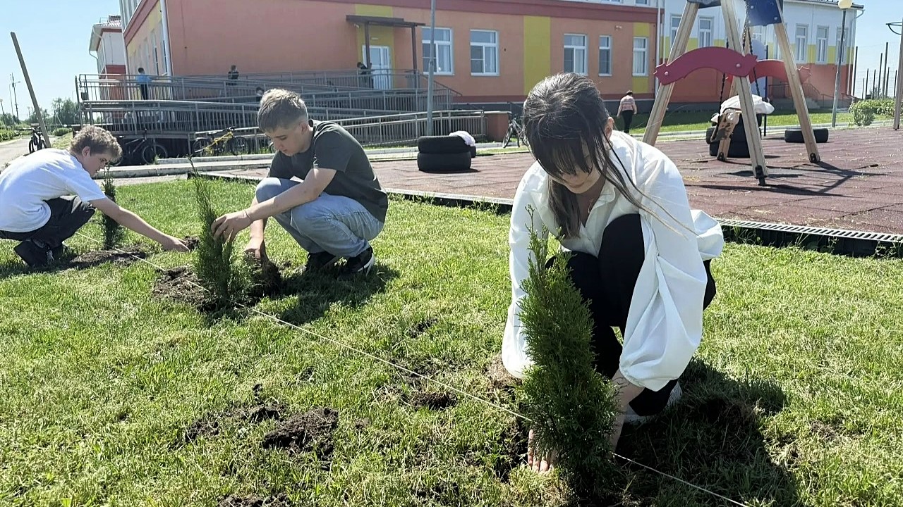 В Мордовии появилась Аллея благодарности выпускников