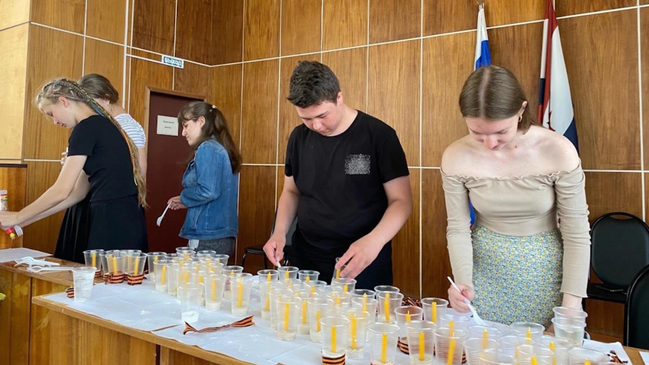 Более тысячи свечей изготовили для патриотической акции волонтеры из Краснослободска Более тысячи свечей изготовили для патриотической акции волонтеры из Краснослободска