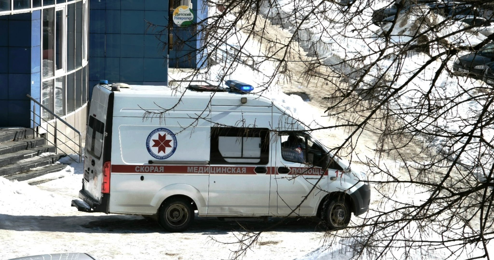 При уборке снега с крыши в Мордовии пострадал один человек 