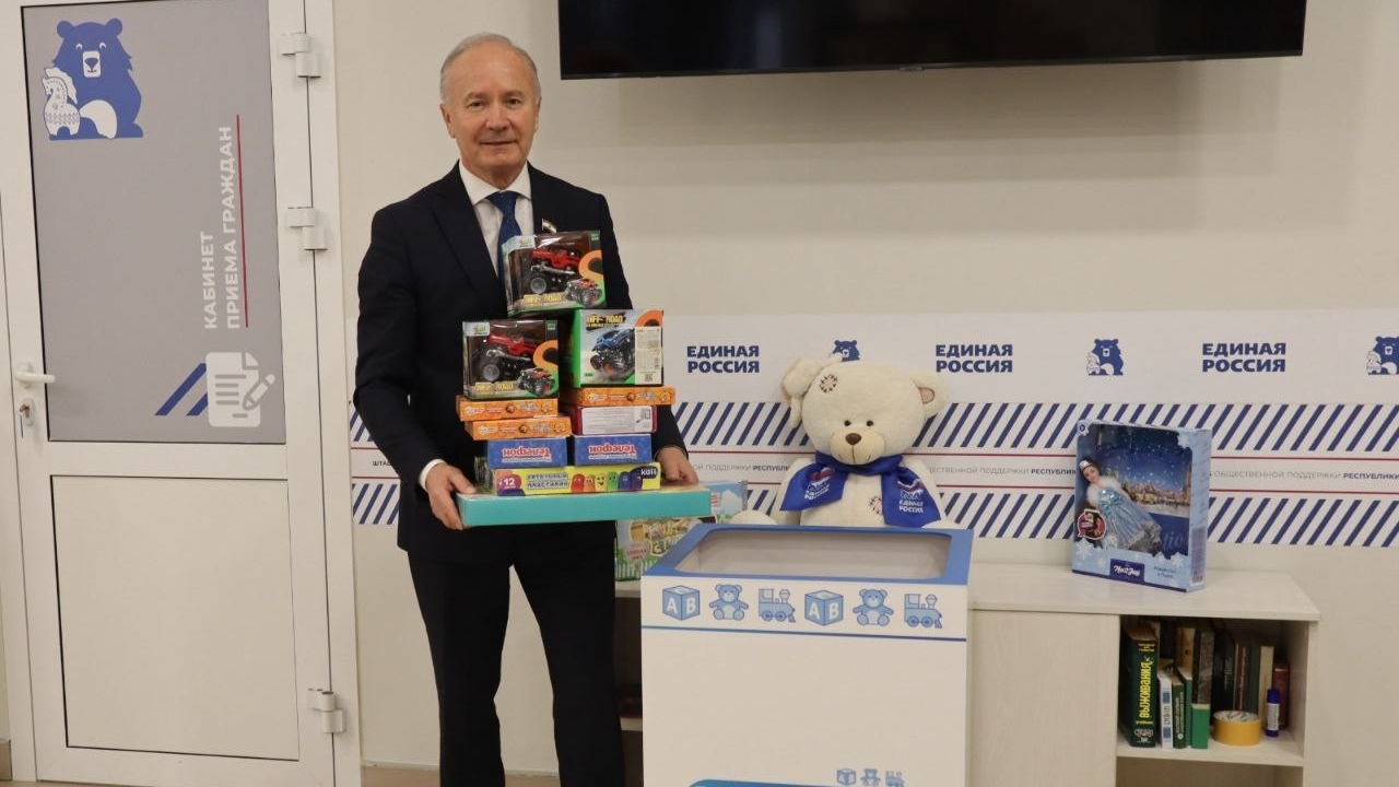 Юные пациенты больниц в Мордовии начали получать «Коробки храбрости» 