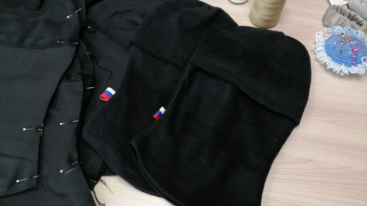 В Старом Шайгове шьют тёплые балаклавы для СВО