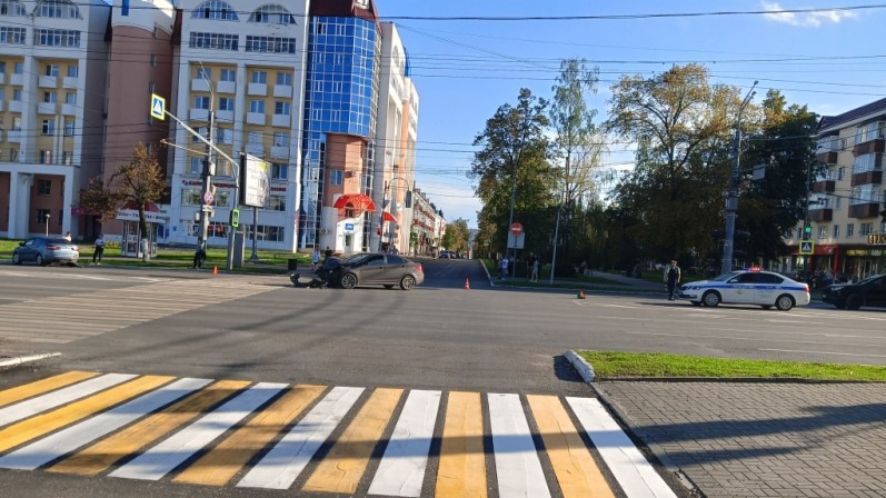 В Саранске столкнулись «Киа» и «Хендэ» В Саранске столкнулись «Киа» и «Хендэ»