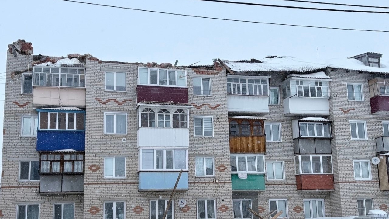 В Атяшеве рухнула крыша многоэтажки