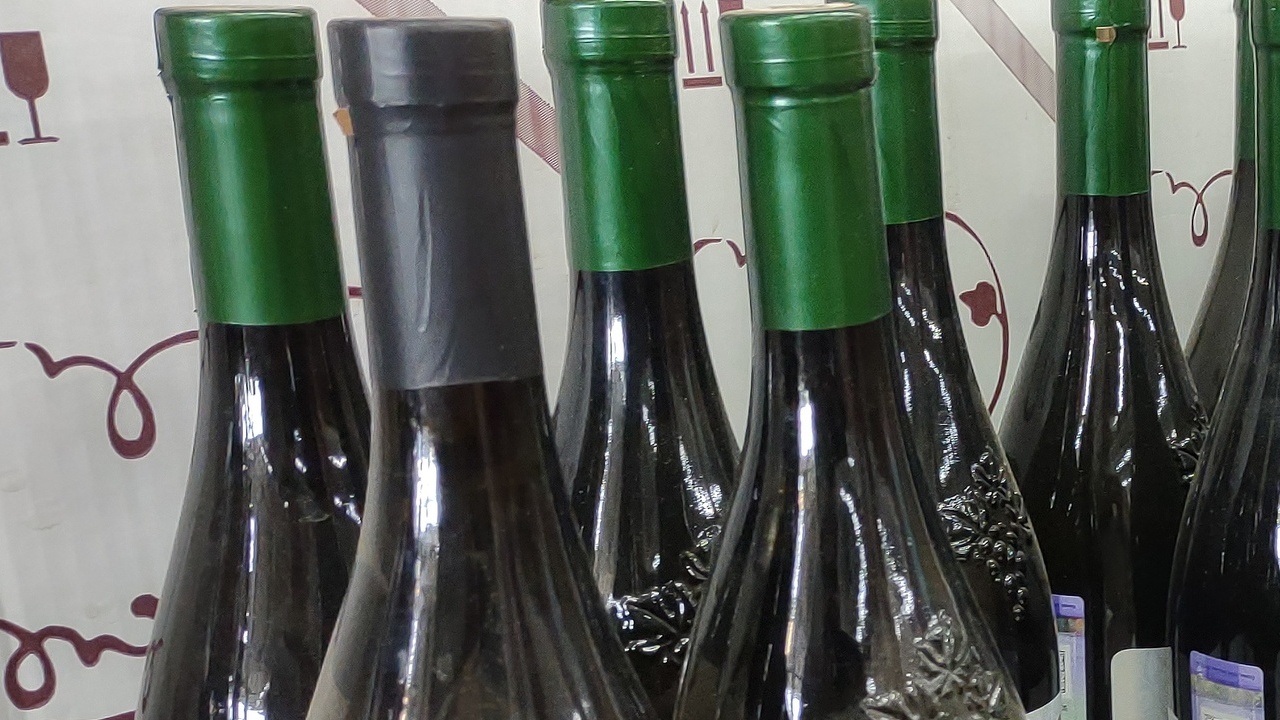 Россияне в 2025 году купили рекордно мало алкоголя 