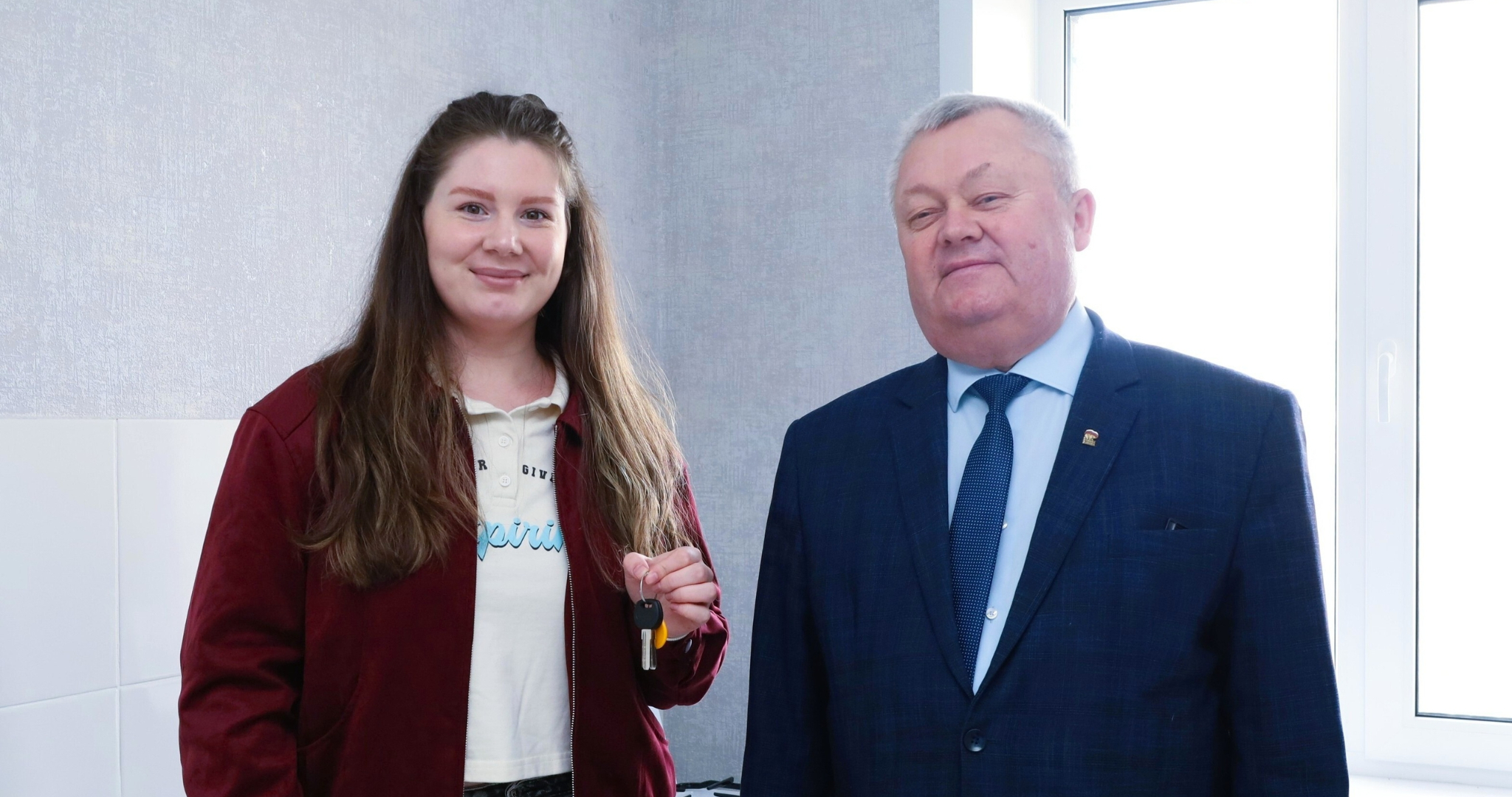 Чамзинской сироте в Мордовии вручили ключи от новой квартиры 