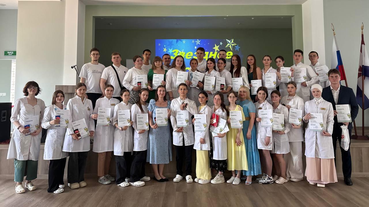 «Звездное ассорти-2025»: в Саранске чествовали волонтеров и активистов медколледжа «Звездное ассорти-2025»: в Саранске чествовали волонтеров и активистов медколледжа