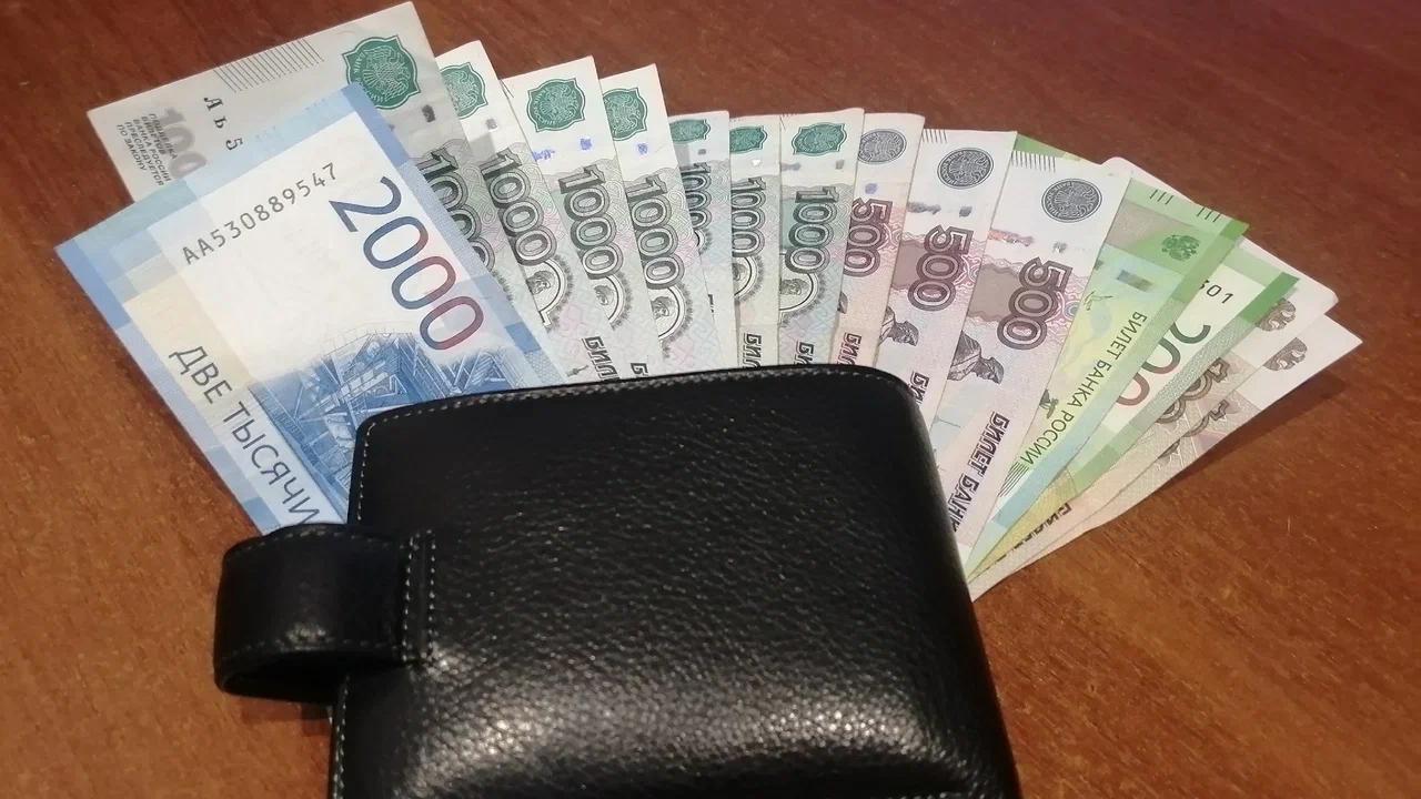 Почти 600 млн рублей потратили жители России на «козлиные тапки» 