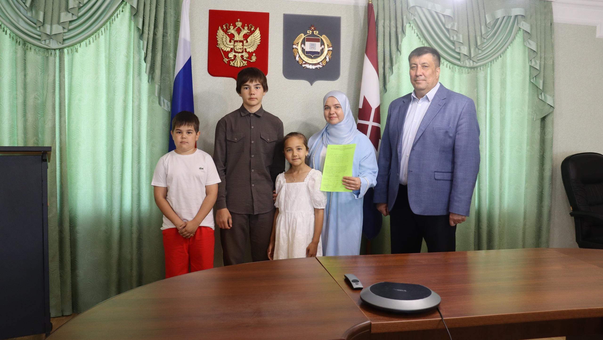 Молодые многодетные семьи Ромодановского района получили поддержку Молодые многодетные семьи Ромодановского района получили поддержку