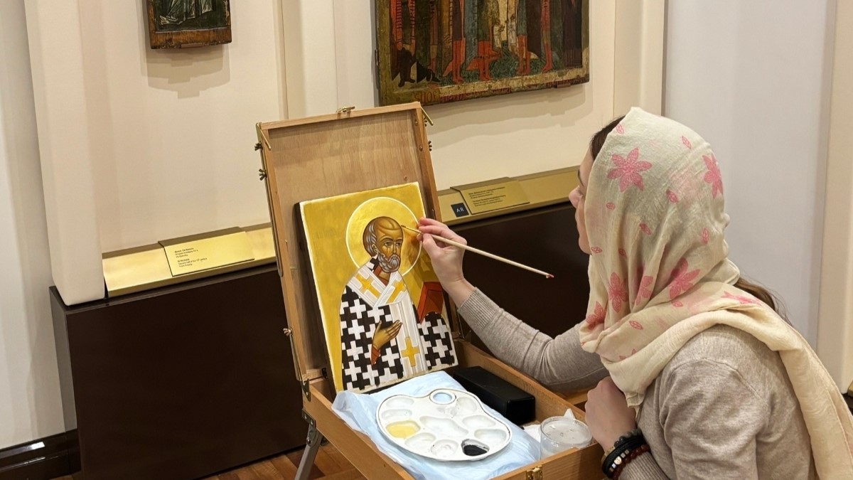 Студенты-иконописцы из Мордовии проходят практику в Великом Новгороде