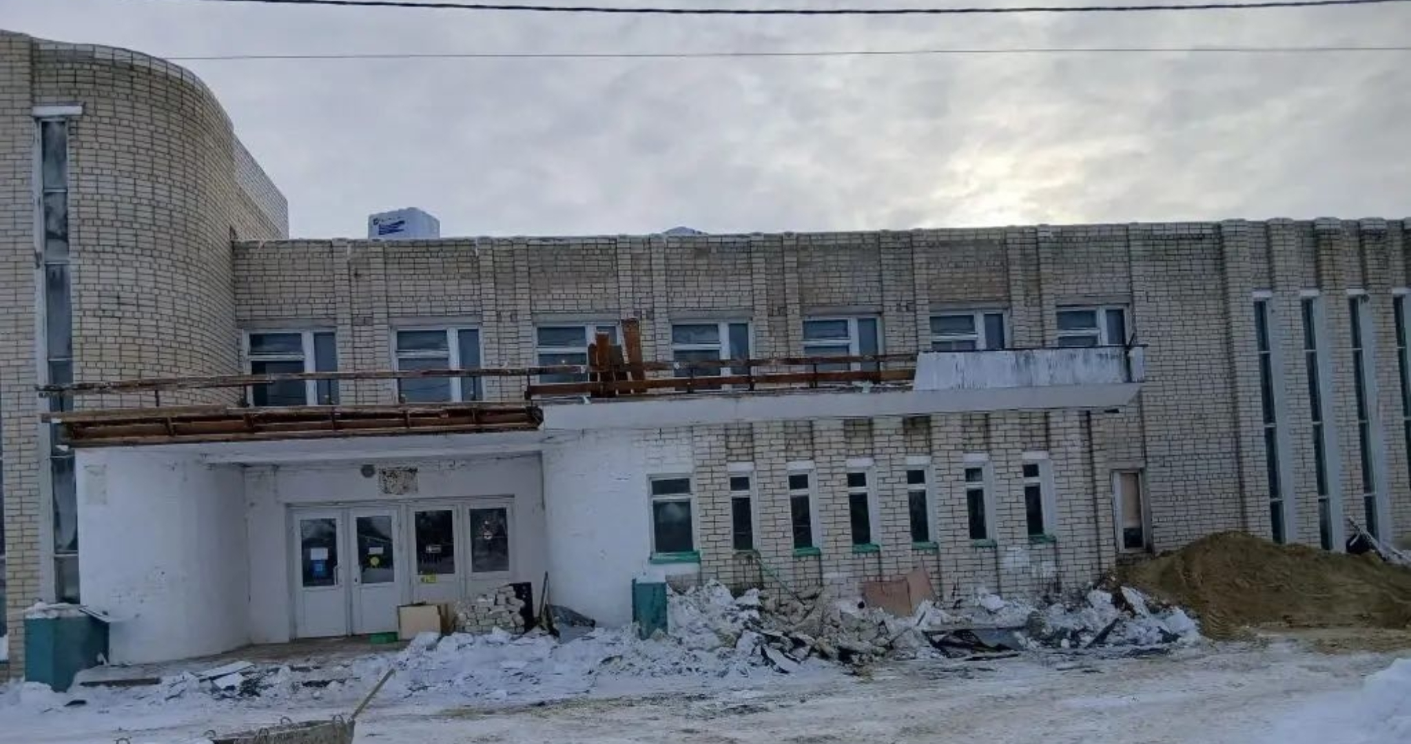 Капремонт школы в Мордовии проверили сотрудники прокуратуры 