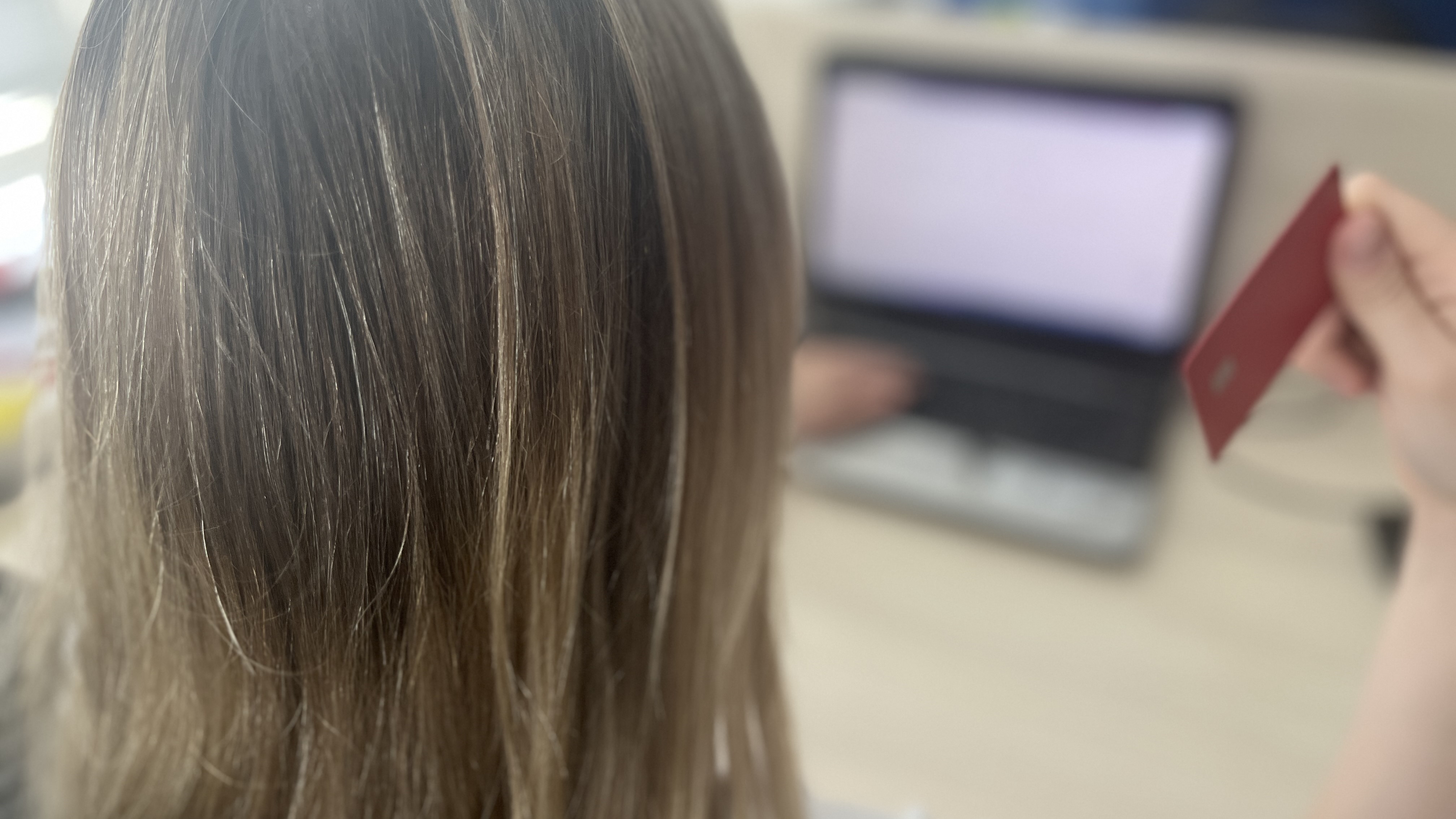 Новая знакомая из интернета развела на деньги студента из Мордовии