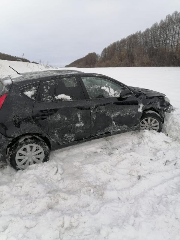 В Старый Новый год иномарка съехала в кювет на трассе в Мордовии, пострадали две женщины и ребенок