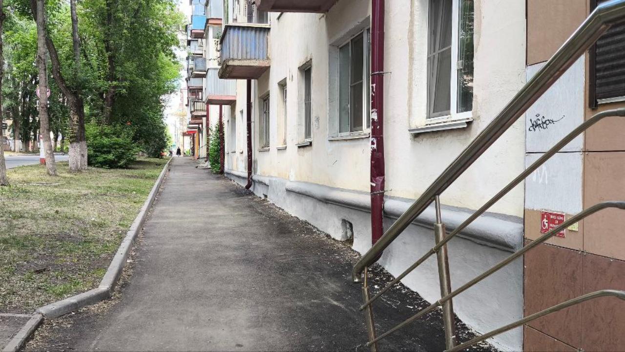Тротуар на улице Большевистской в Саранске отремонтировали Тротуар на улице Большевистской в Саранске отремонтировали