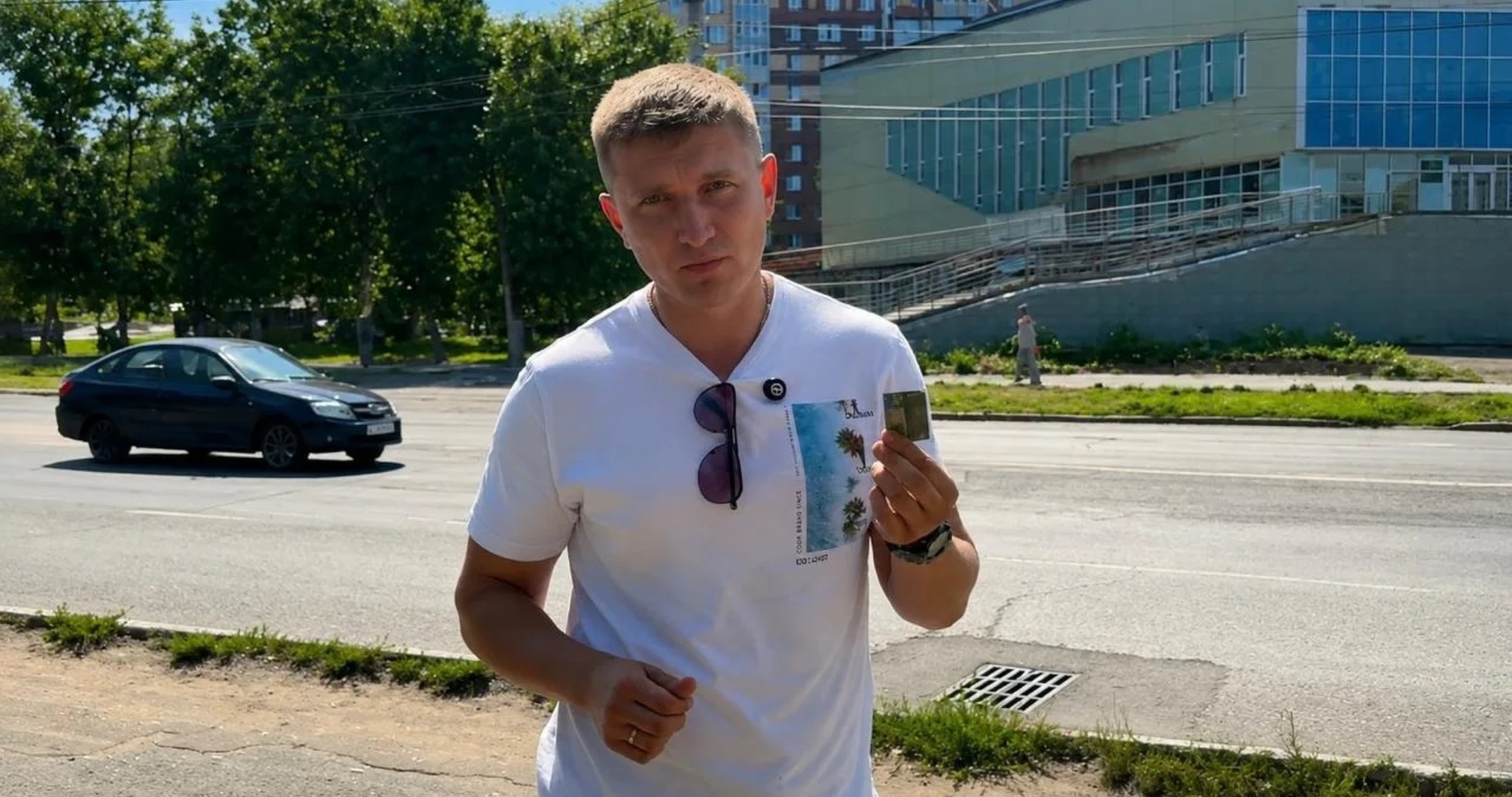 «Новые люди» проверили доступность подходов к обновленной сцене в парке Пролетарского района 