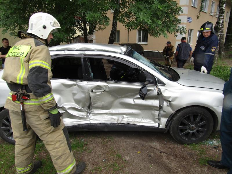 В Саранске столкнулись две «Тойоты»: на месте ДПТ работает реанимация