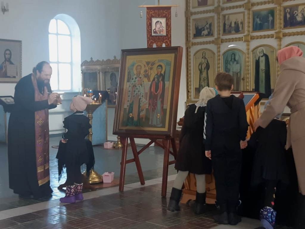 Великие христианские святыни прибыли в храм села Поводимово в Мордовии
