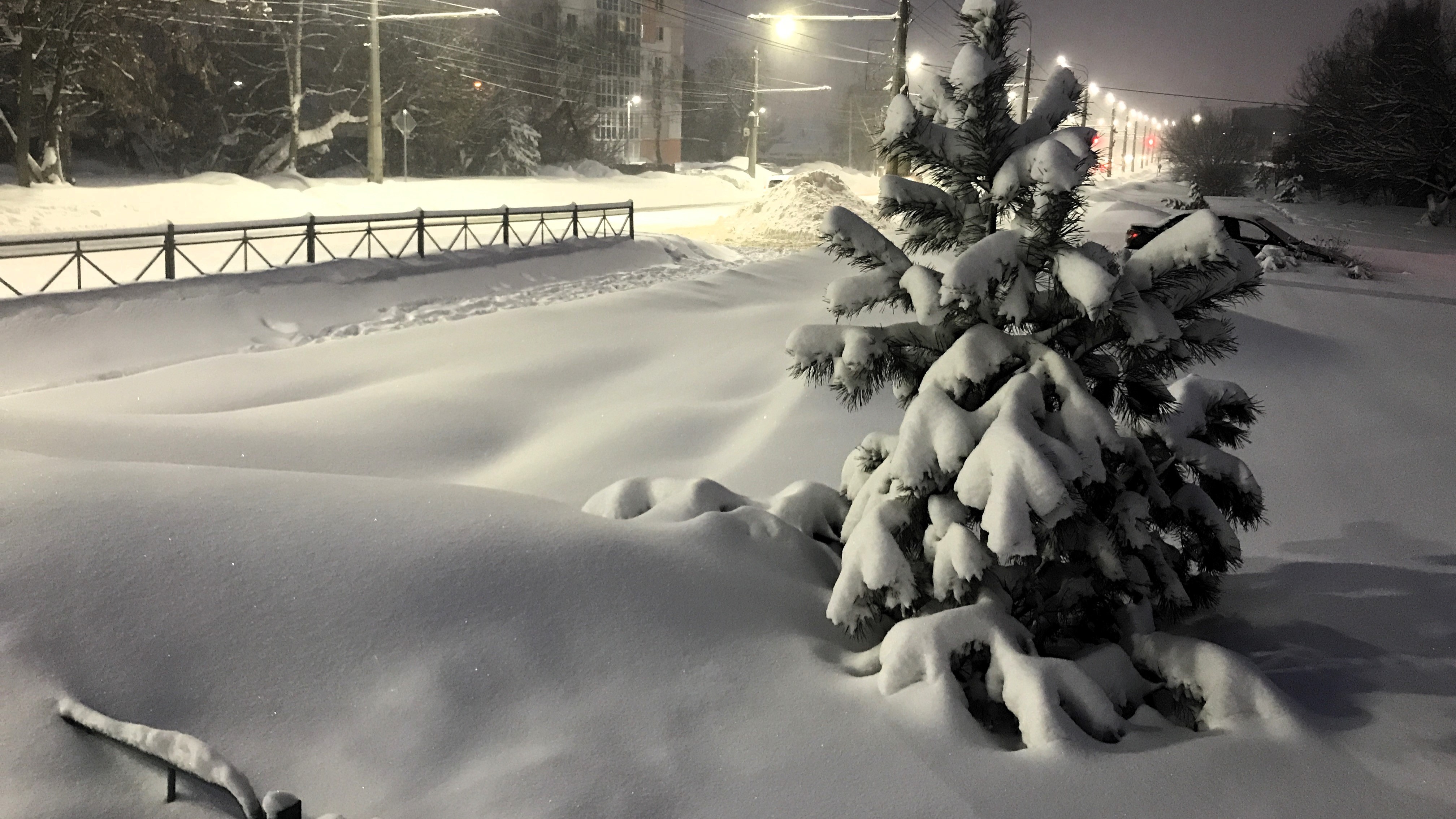 Капризы погоды в Мордовии: снег, метель, мороз и ураганный ветер