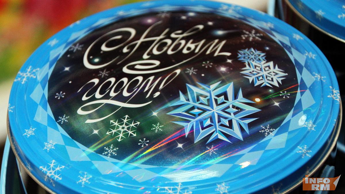 Украшение подъезда к Новому году грозит штрафом до 15 тысяч рублей 