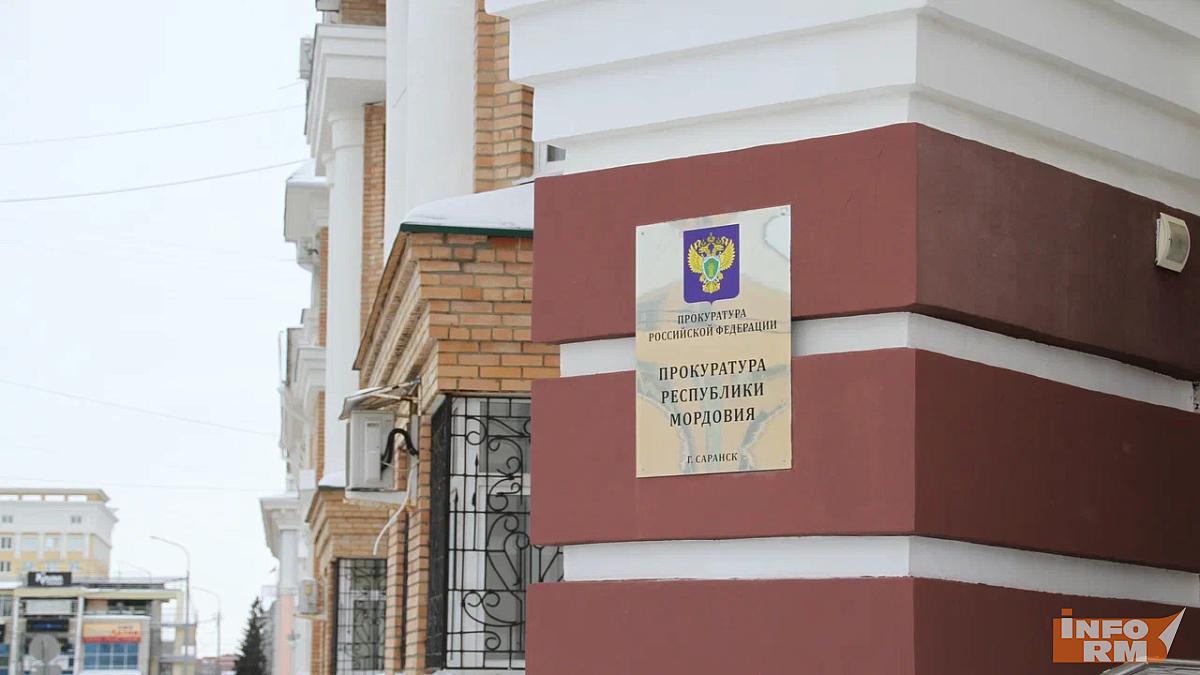 В Саранске у пиццерии обматерили и побили полицейских 