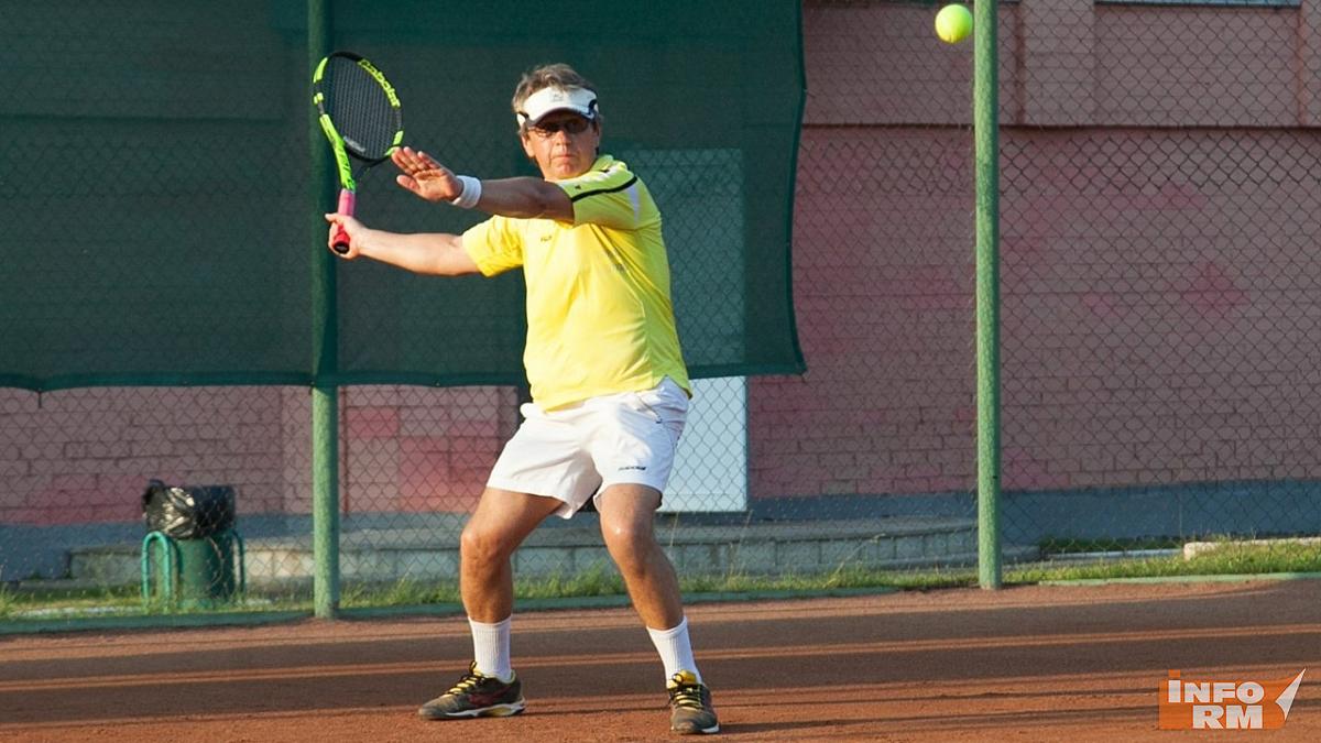 Любительский чемпионат Мордовии по теннису стартовал в Саранске
