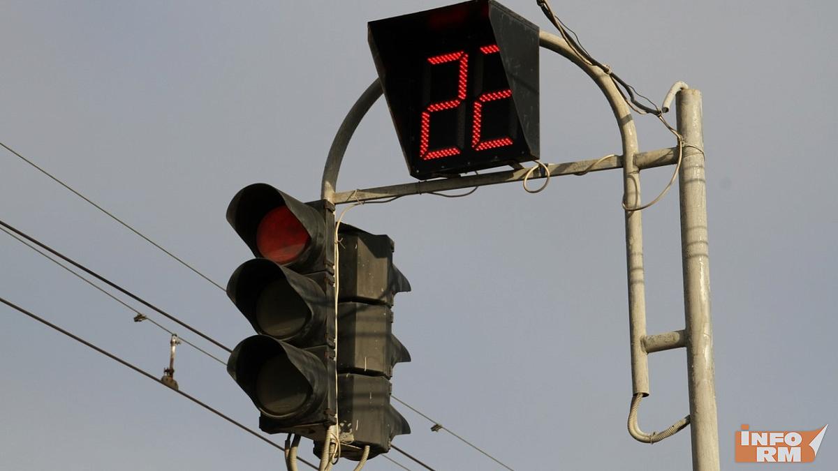 На важном перекрестке в Саранске отключен светофор На важном перекрестке в Саранске отключен светофор