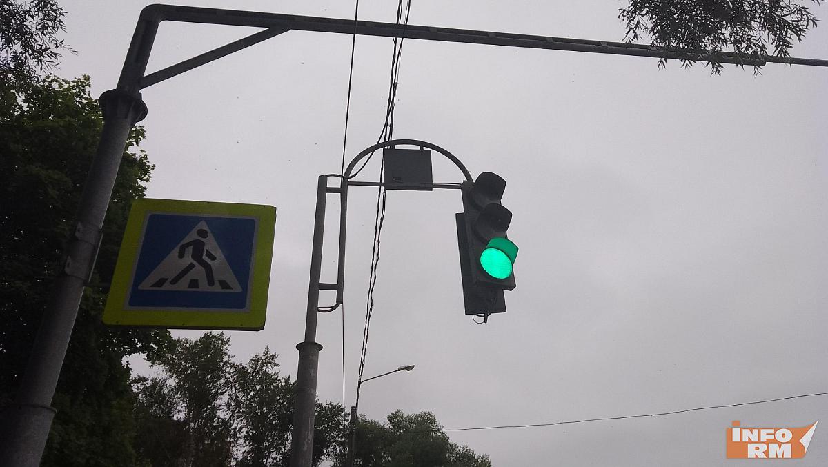 В понедельник в Саранске отключат светофор на улице Победы