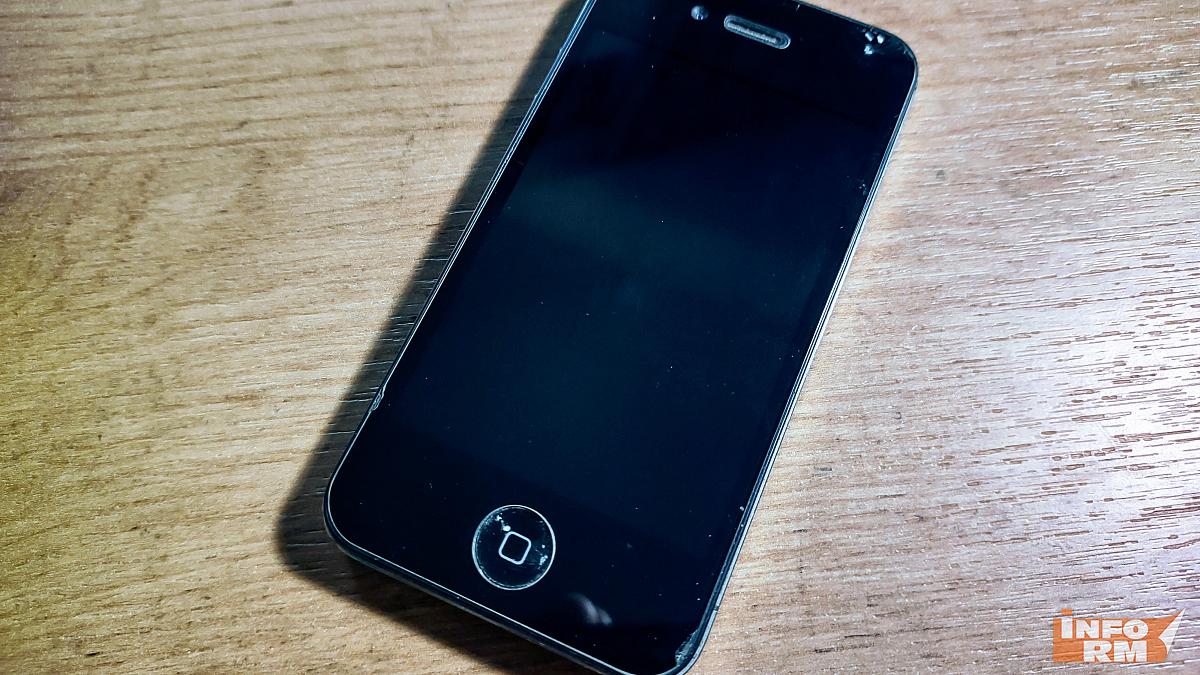 Жительница Мордовии нашла мобильник и стала воровкой