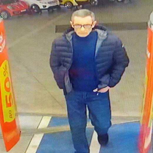 Мужчина в очках украл товары из магазина в Мордовии